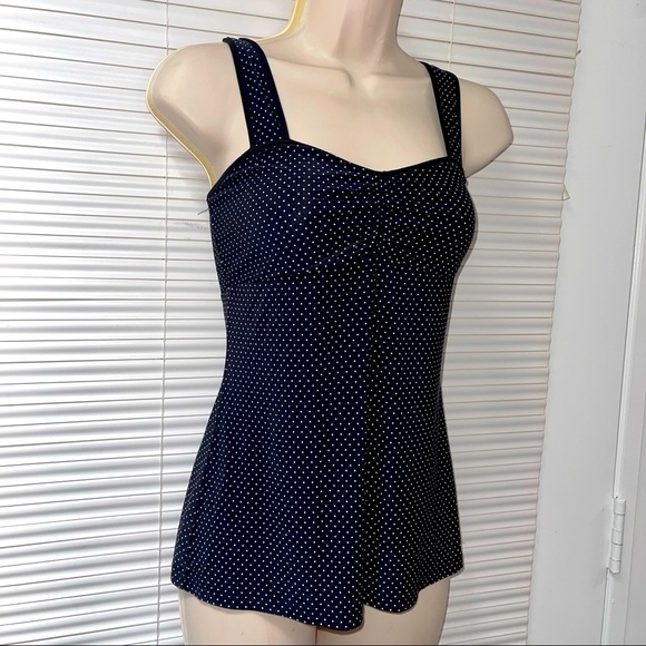 The Limited Polka Dot Top - Picture 2 of 6